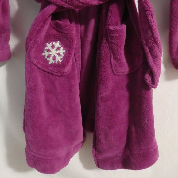 JOE FRESH | large, 10-12 kids | Purple Bathrobe With Snowflake Pocket - Picture 6 of 15